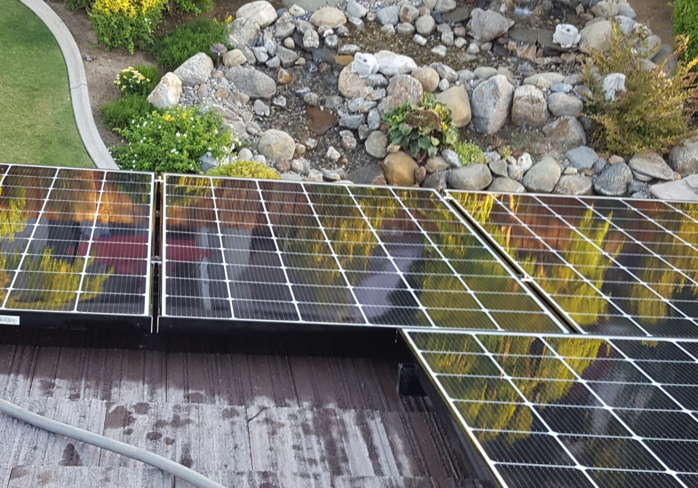 reflections-service-solar-panel-cleaning